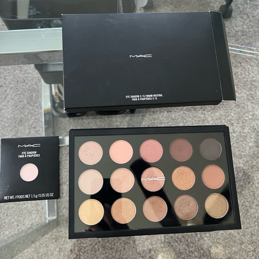 MAC warm neutrals eyeshadow palette